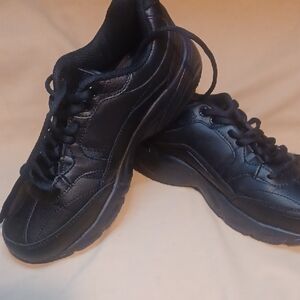 Fila Men's Black Athletic Sneakers - Classic Trainer Style